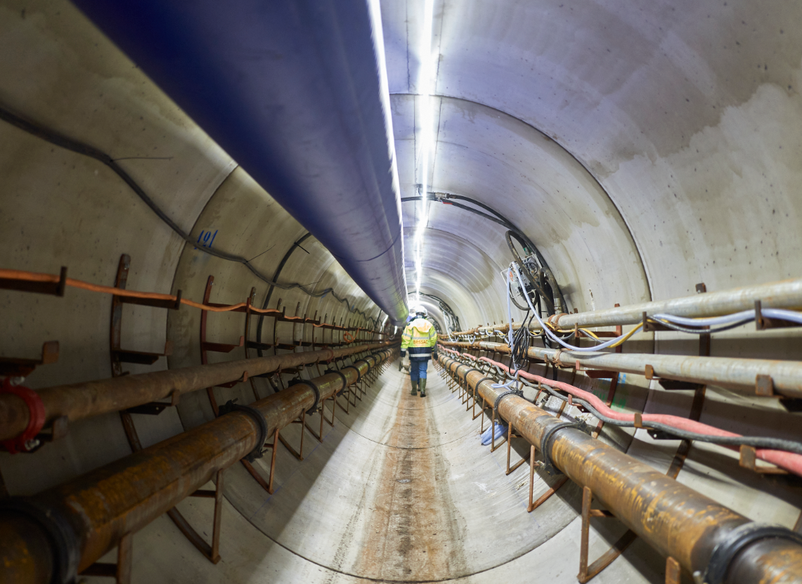 ​​​​Construcción del microtúnel mediante una excavación bajo la duna y la playa (Le Porge, Francia)