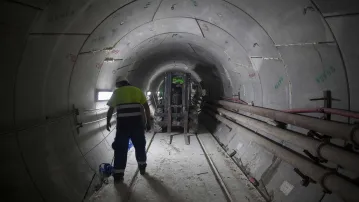 Colat de la solera de formigó del túnel