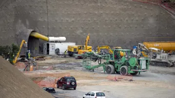 Excavació del començament del túnel amb el mètode tradicional en Montesquieu-des-Albères