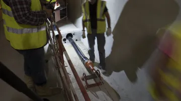 Installation of the cable in the tunnel entry, French side